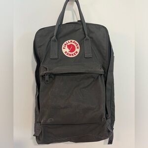 Fjallraven Kanken Backpack Like New 17” & fits your laptop!
